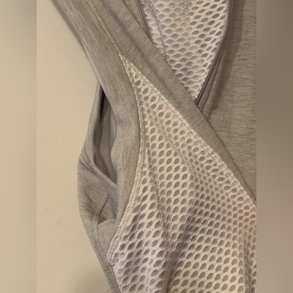 Super Cute Athletic Hoodie Tank☀️NEW☀️ - Picture 11 of 15